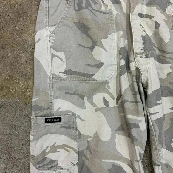 Vintage Wrangler White Camouflage  Reversible Cargo Shorts - Picture 3 of 7